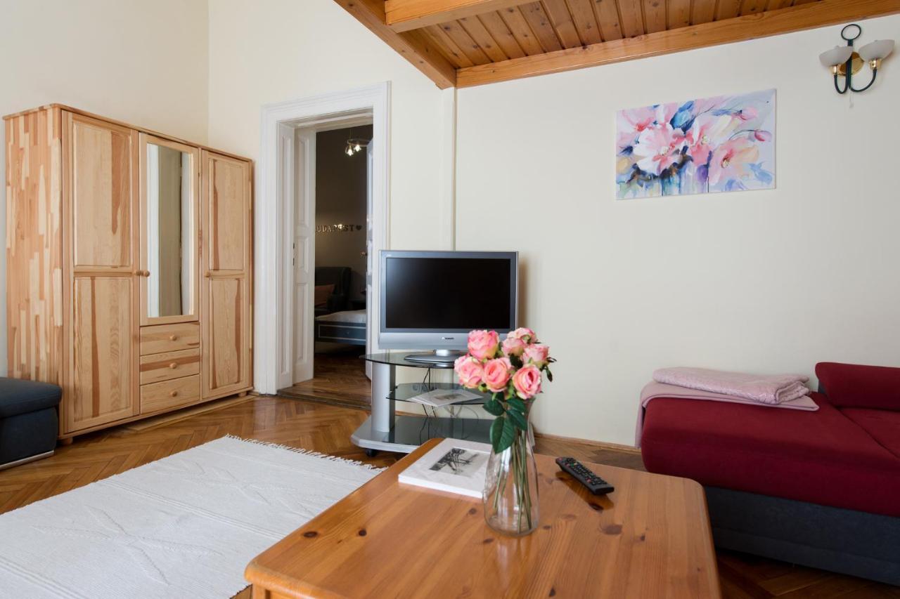 Cityheart Apartments Budapest Luaran gambar